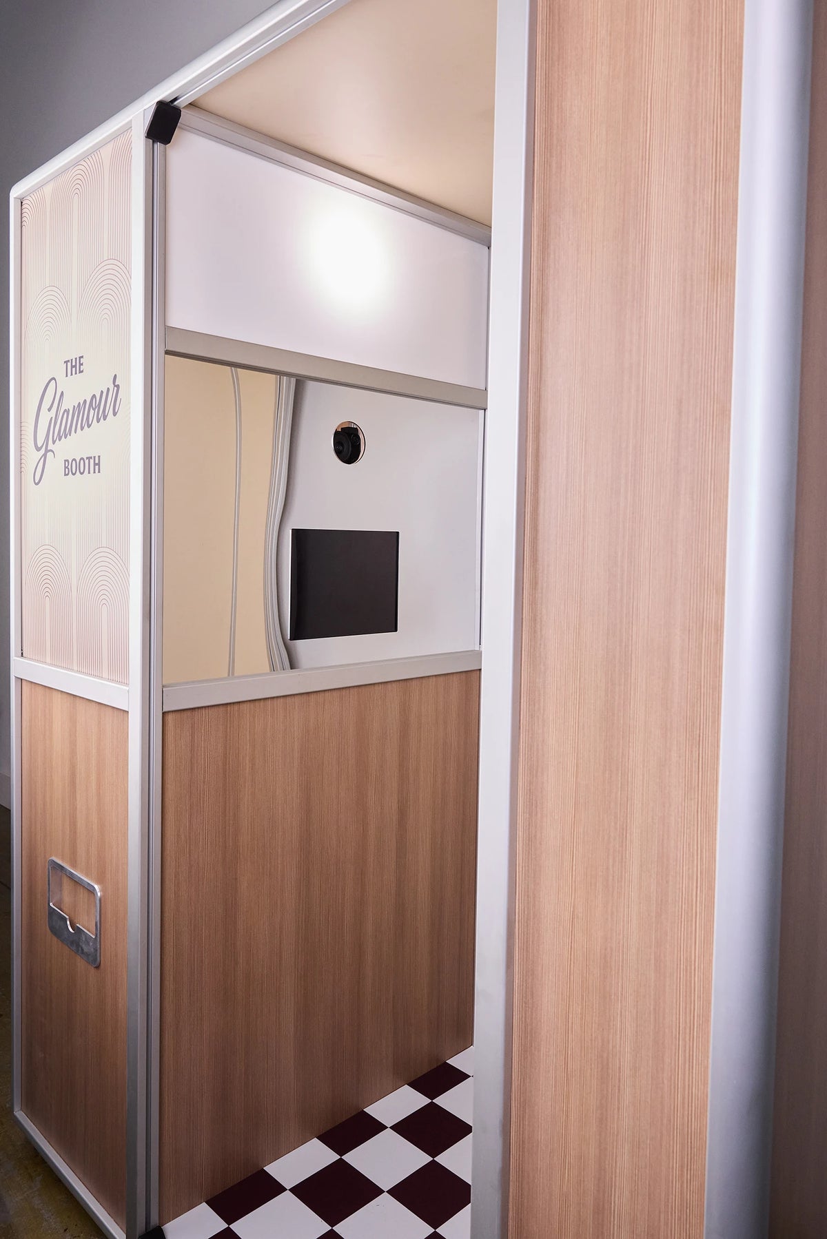 Vintage Booth (Intro Price)